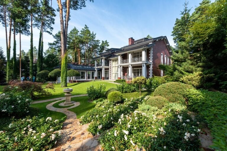 small yard landscaping ideas